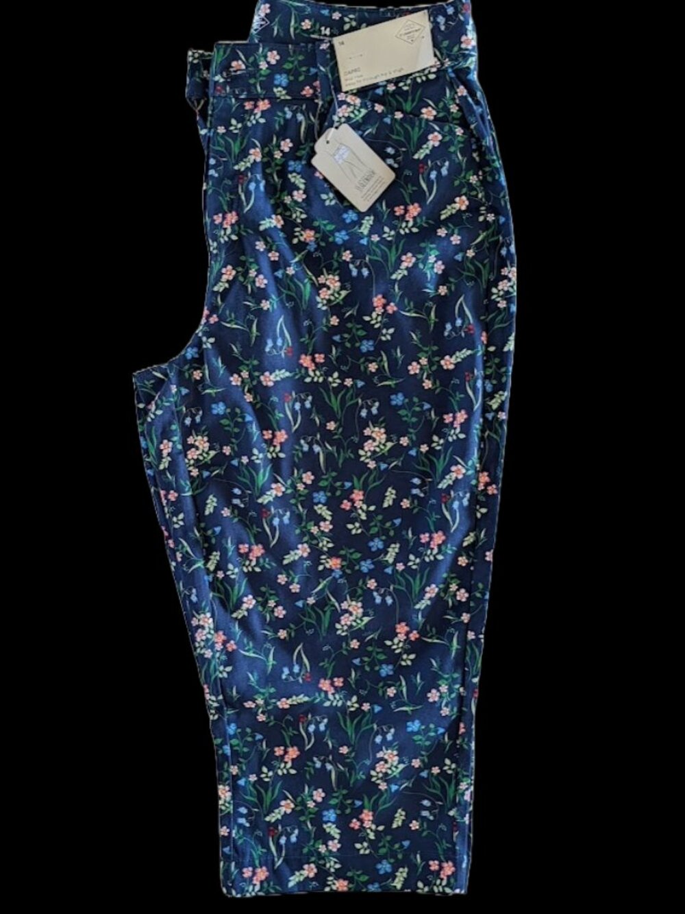 Women's Capris Sz 14, NWT, navy floral print, St.John's Bay